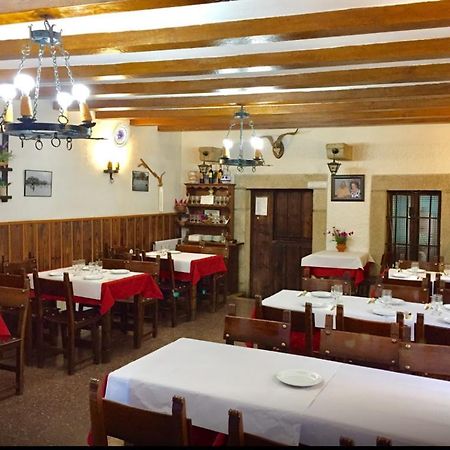 Hostal Restaurante El Chato Эль-Баррако Экстерьер фото