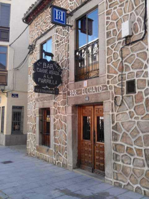 Hostal Restaurante El Chato Эль-Баррако Экстерьер фото